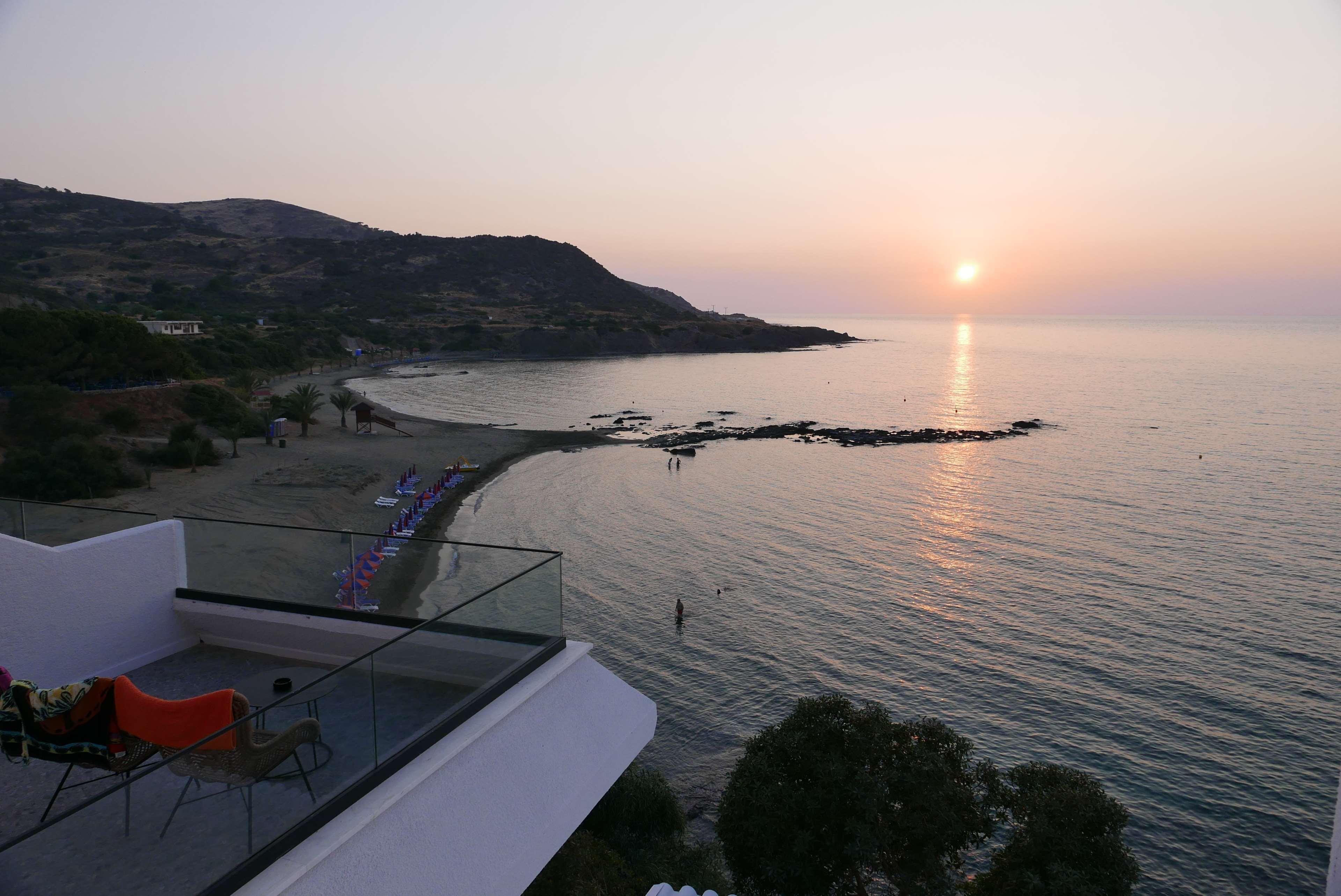 E.J. Pyrgos Bay Hotel Exterior photo